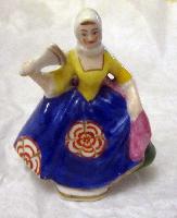 Chelsea figurine; Lady